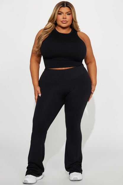 https://cdn.shopify.com/s/files/1/0293/9277/files/01-08-24_S4_41_GW23K9322B_Black_P_KT_PC_13-21-17_PLUS_33954_PXF.jpg?v=1705097037