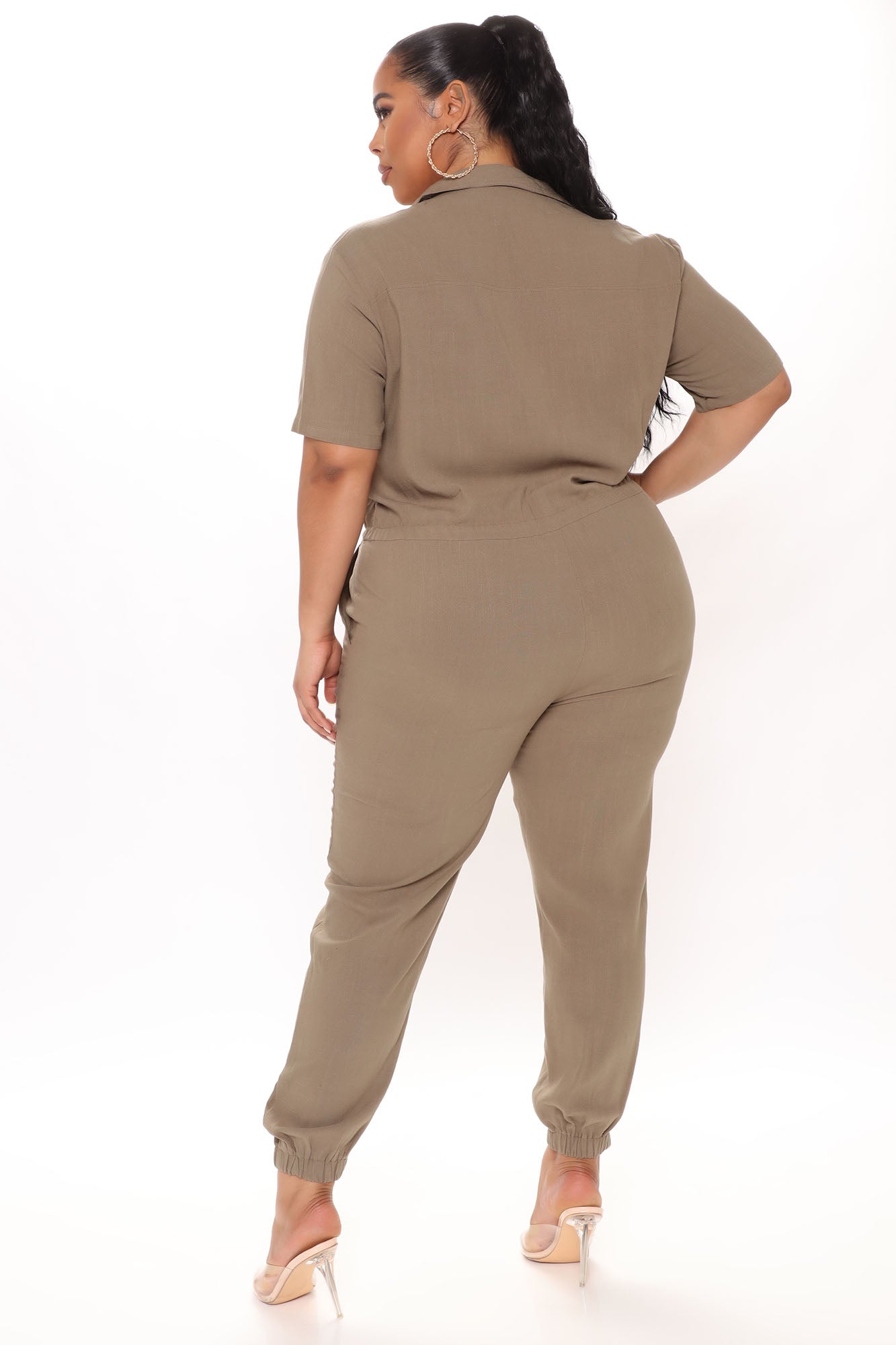 https://cdn.shopify.com/s/files/1/0293/9277/products/01-12-21Studio2_RT_TB_13-27-48_54_FL19G872_Olive_9878_PLUS_RA.jpg?v=1740418874