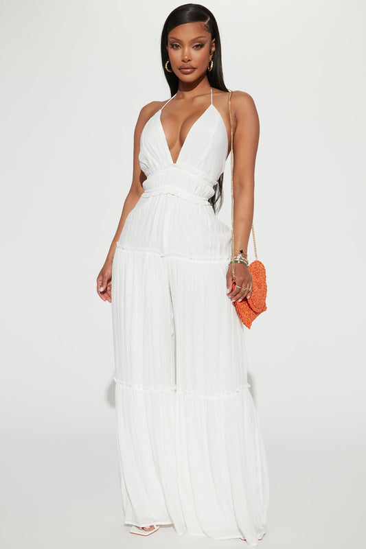 https://cdn.shopify.com/s/files/1/0293/9277/products/01-12-22Studio2_MS_Renee_12-08-40_11_DM3055_White_P_12919_EH.jpg?v=1674073570