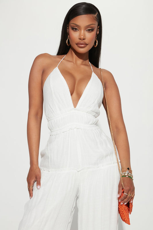 https://cdn.shopify.com/s/files/1/0293/9277/products/01-12-22Studio2_MS_Renee_12-08-42_11_DM3055_White_P_12921_ES.jpg?v=1674073570