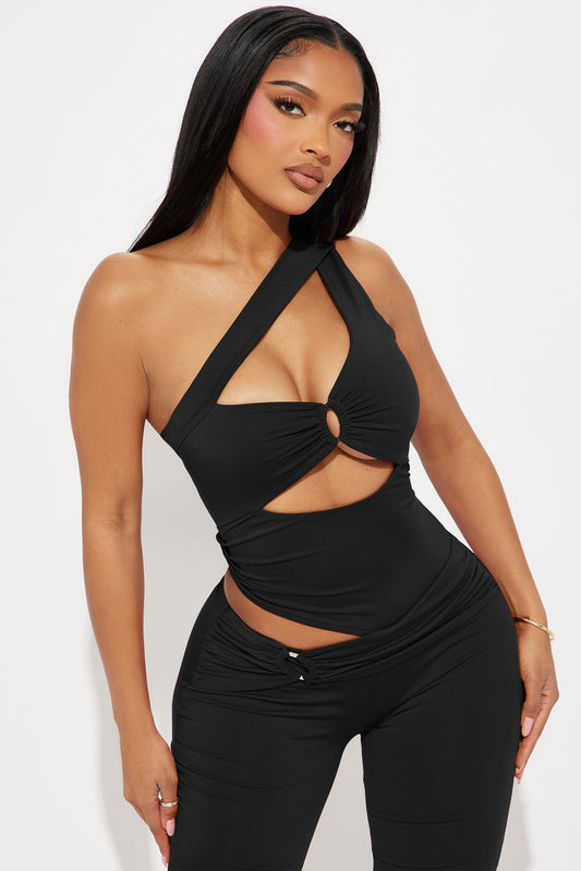 https://cdn.shopify.com/s/files/1/0293/9277/files/01-13-25_S6_23_JP3189PD_Red_HY_AC_15-55-21_62359_BH_KP_Black.jpg?v=1746126033