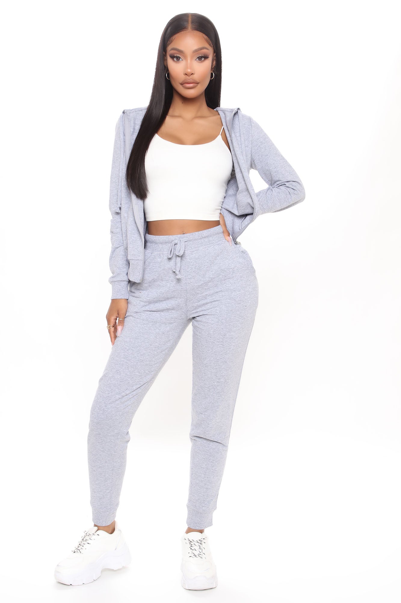 https://cdn.shopify.com/s/files/1/0293/9277/products/01-14-21Studio1_JP_DJ_10-55-51_1_70675A_HeatherGrey_3597_WG.jpg?v=1610661342