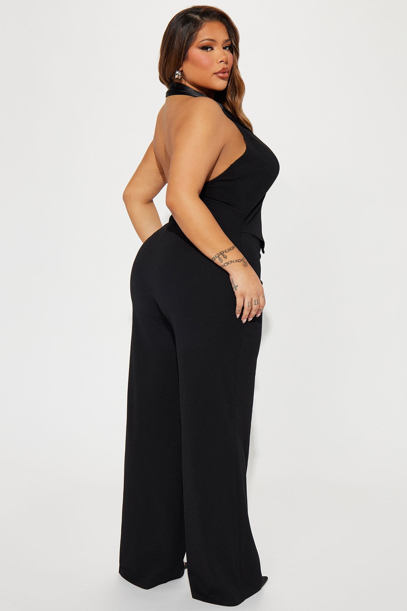 https://cdn.shopify.com/s/files/1/0293/9277/files/01-16-24_S6_2_NAB30314_Black_TK_IM_10-40-33_PLUS_73492_PXF_MR.jpg?v=1705970761