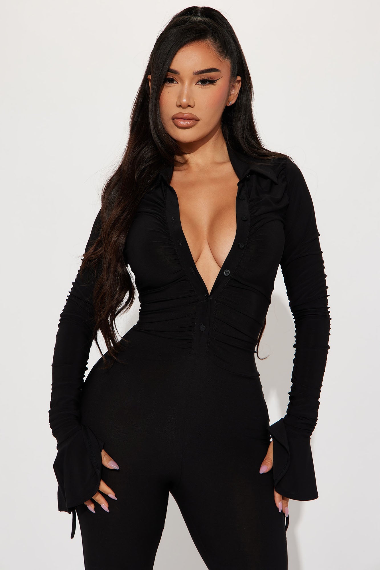 https://cdn.shopify.com/s/files/1/0293/9277/products/01-18-23Studio3_TH_IM_10-06-52_6_HKJ22096_Black_1496_ES.jpg?v=1674498084