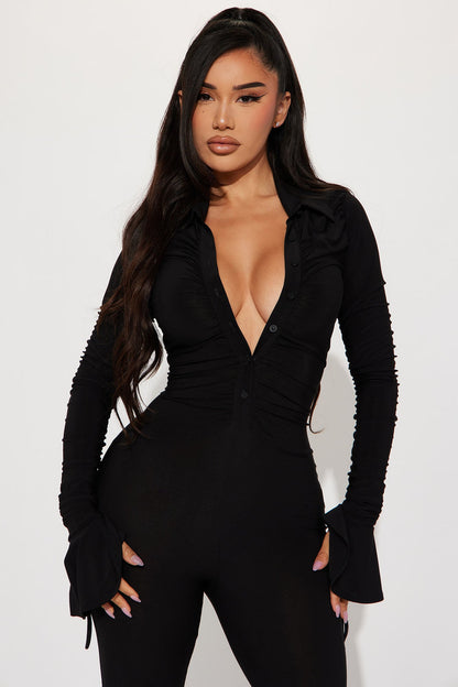 https://cdn.shopify.com/s/files/1/0293/9277/products/01-18-23Studio3_TH_IM_10-06-52_6_HKJ22096_Black_1496_ES.jpg?v=1674498084