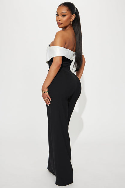 https://cdn.shopify.com/s/files/1/0293/9277/files/01-20-24_S2_6_R1273_BlackWhite_P_KJ_RL_11-52-33_9071_PXF.jpg?v=1706128147
