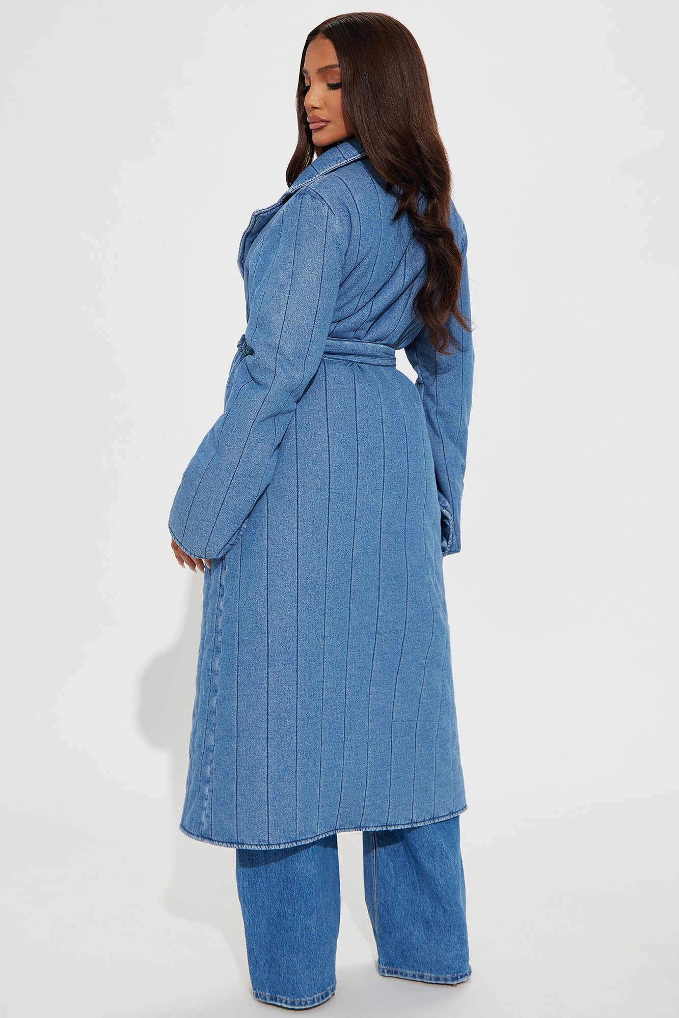 https://cdn.shopify.com/s/files/1/0293/9277/files/01-21-25_S6_48_FN2087JTNR_MediumWash_ZSR_AE_AP_14-17-24_9563_PXF.jpg?v=1737581424