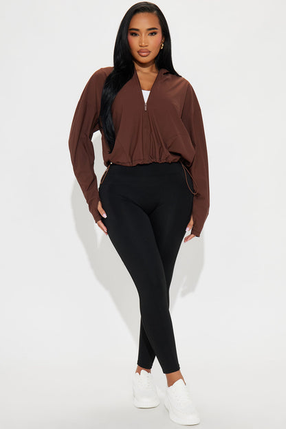 https://cdn.shopify.com/s/files/1/0293/9277/files/01-22-25_S6_20_ZDMKFJE16A_Chocolate_ZSR_KP_MC_11-57-27_10202_SG.jpg?v=1737588736