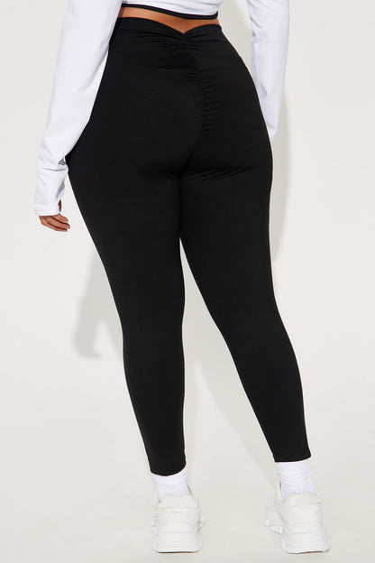 https://cdn.shopify.com/s/files/1/0293/9277/files/01-23-25_S4_35_ZDSTAGEFN07_Black_ZSR_KS_SS_11-40-42_PLUS_63049_PXF.jpg?v=1737745102