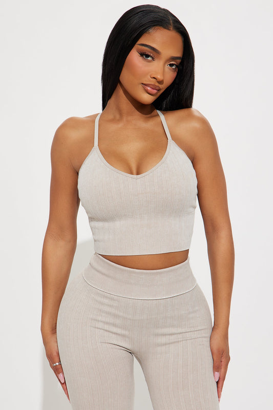 https://cdn.shopify.com/s/files/1/0293/9277/files/01-24-25_S6_20_ZDSPC24141_LightTaupe_KJ_JR_11-54-55_12162_PXF.jpg?v=1738001819