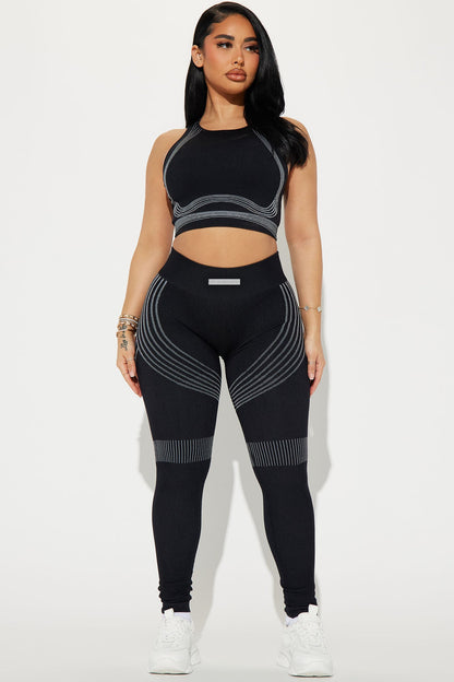 https://cdn.shopify.com/s/files/1/0293/9277/files/01-25-24_S3_4_zdnvsp1034_Black_P_KT_SS_09-51-45_30761_SG_BH.jpg?v=1720024052