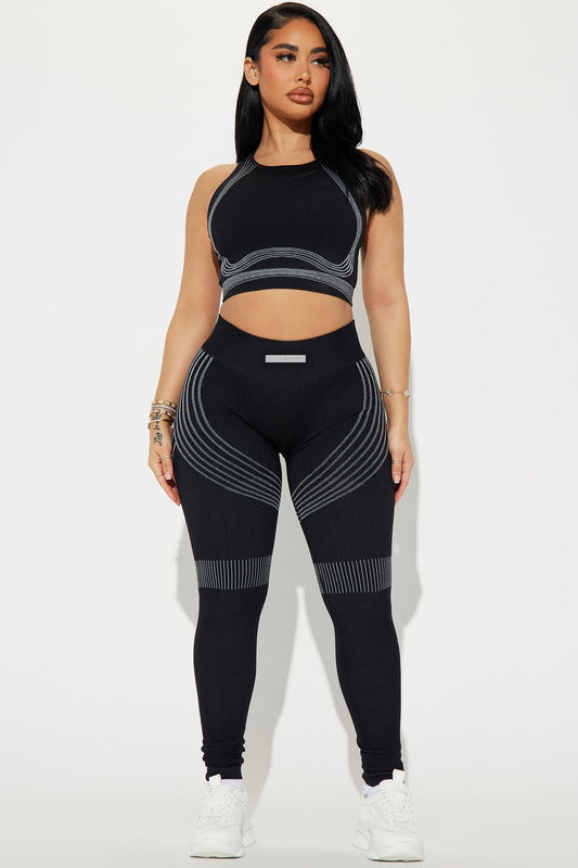 https://cdn.shopify.com/s/files/1/0293/9277/files/01-25-24_S3_4_zdnvsp1034_Black_P_KT_SS_09-51-45_30761_SG_BH.jpg?v=1720024052