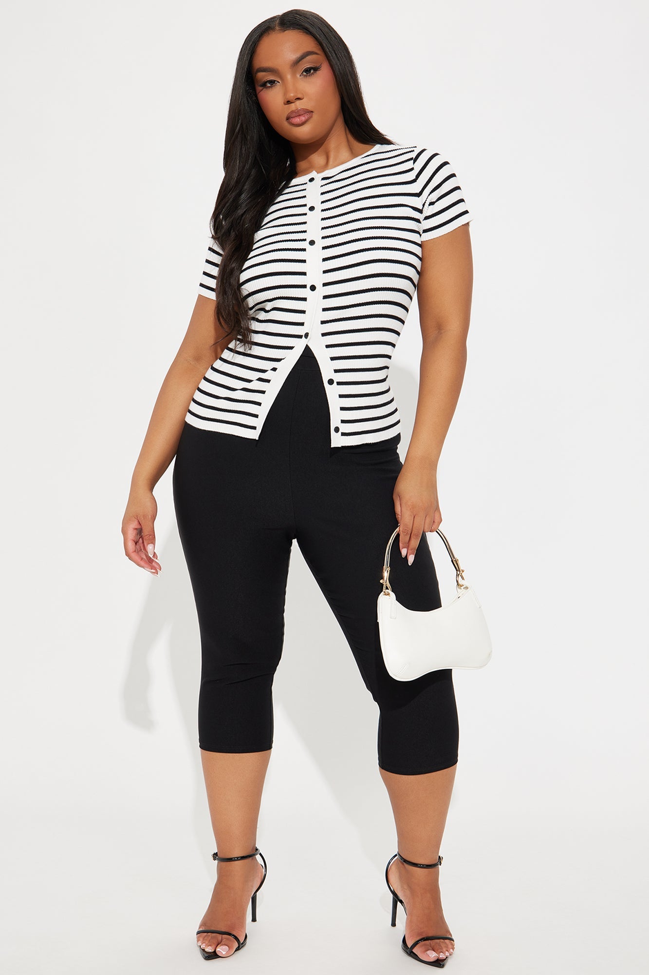 https://cdn.shopify.com/s/files/1/0293/9277/files/02-03-25_S6_23_KWST4090302_WhiteBlack_KJ_AC_11-57-09_PLUS_17395_PXF.jpg?v=1738688504