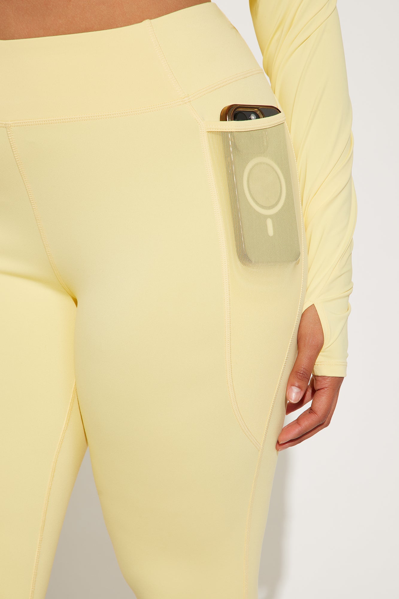 https://cdn.shopify.com/s/files/1/0293/9277/files/02-06-25_S3_19_ZDST002B_ButterYellow_KS_JM_11-38-24_PLUS_50517_PXF.jpg?v=1739401339