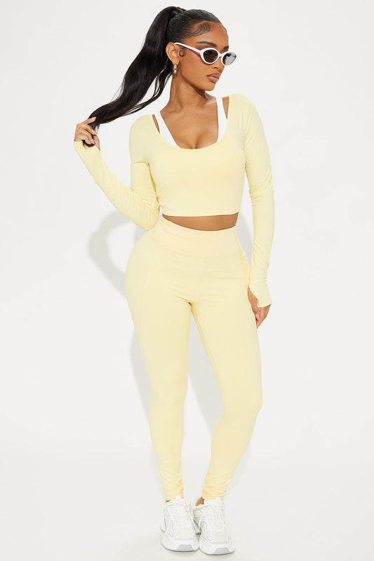 https://cdn.shopify.com/s/files/1/0293/9277/files/02-11-25_S6_27_ZDCD2403095_ButterYellow_CXB_PC_11-30-58_23435_PXF.jpg?v=1739401270