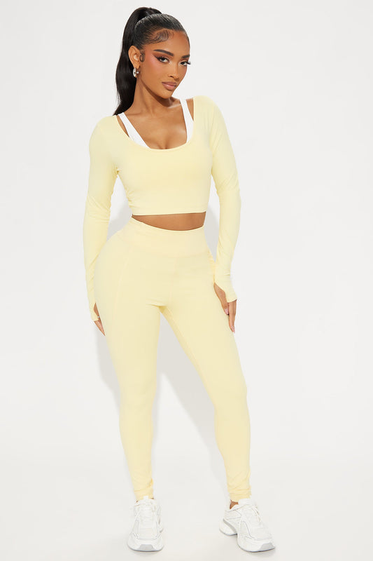 https://cdn.shopify.com/s/files/1/0293/9277/files/02-11-25_S6_28_ZDST002B_ButterYellow_CXB_PC_11-32-27_65672_PXF.jpg?v=1739401339