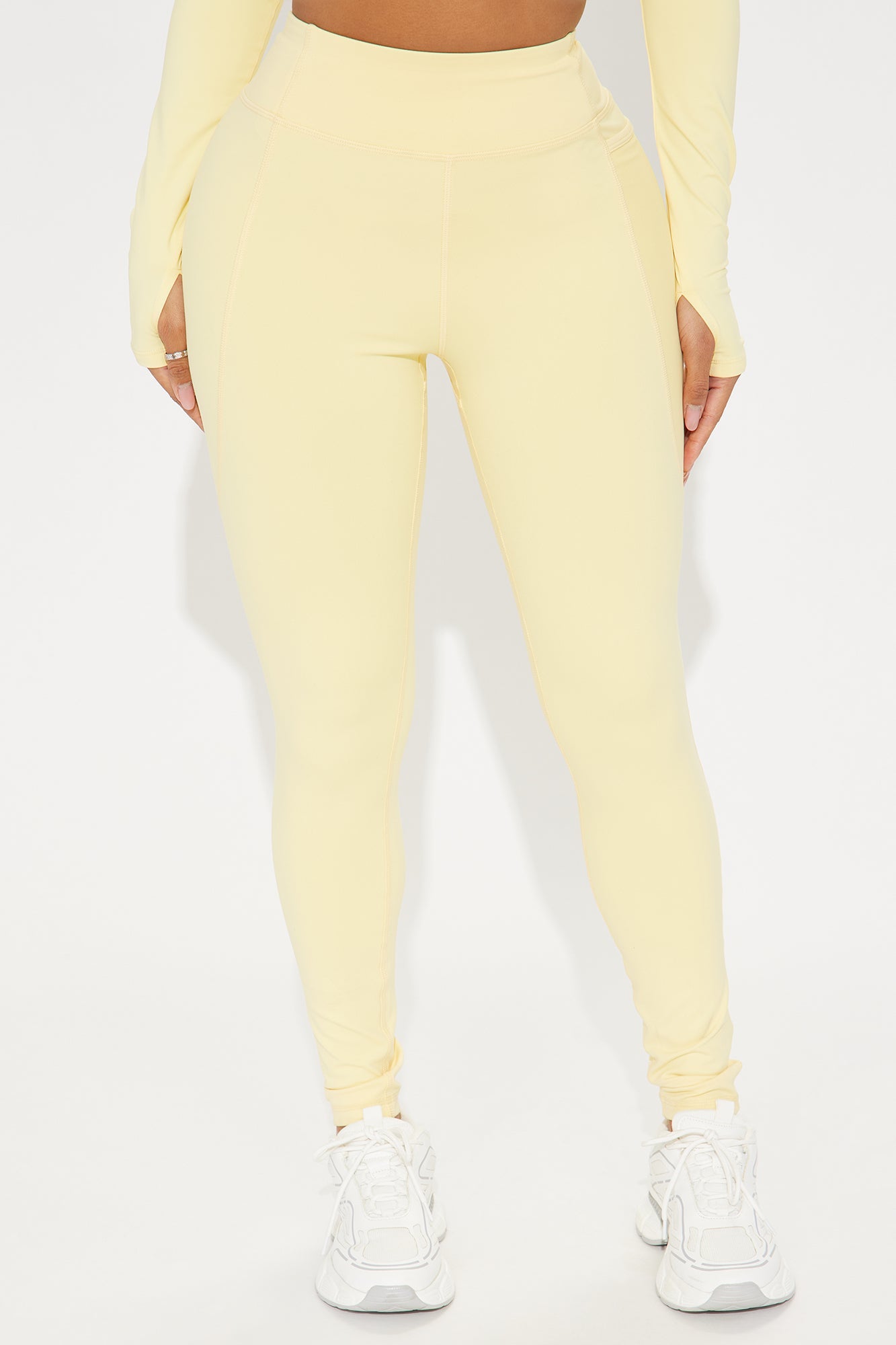 https://cdn.shopify.com/s/files/1/0293/9277/files/02-11-25_S6_28_ZDST002B_ButterYellow_CXB_PC_11-32-27_65674_PXF.jpg?v=1739401339