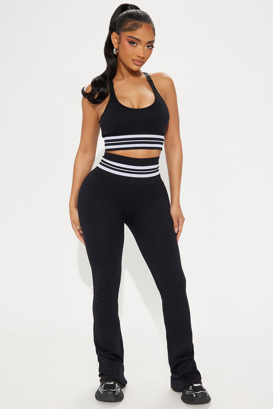 https://cdn.shopify.com/s/files/1/0293/9277/files/02-11-25_S6_37_ZDNVSP1641BRA_Black_CXB_PC_11-46-53_23548_PXF.jpg?v=1739401865