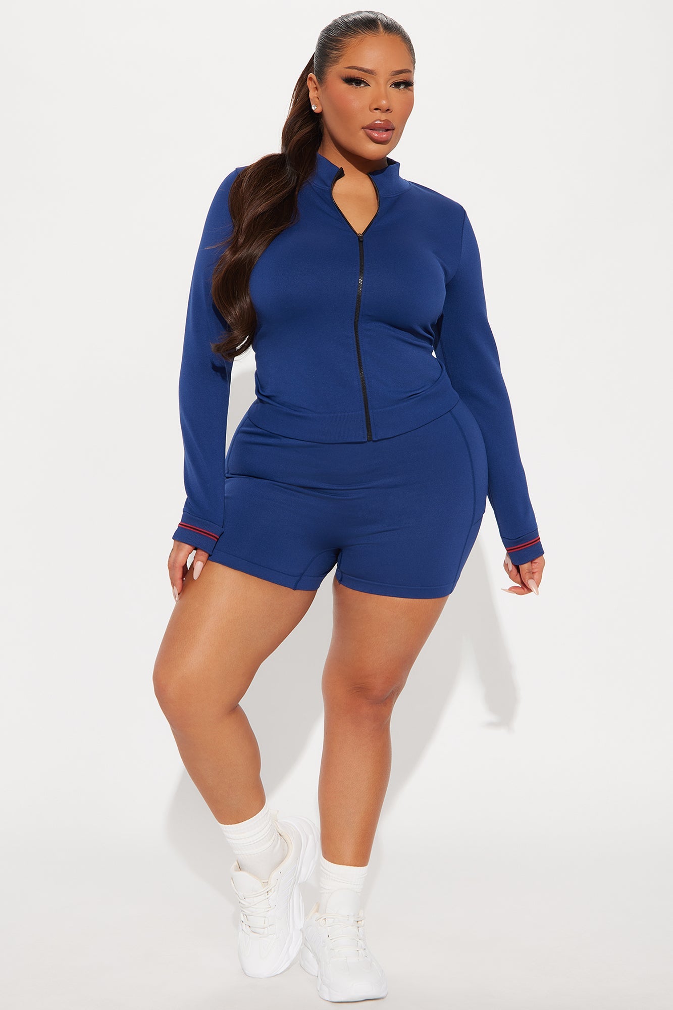https://cdn.shopify.com/s/files/1/0293/9277/files/02-12-25_S2_33_ZDNVSP1639B_MidnightBlue_KJ_AC_11-57-52_PLUS_47533_PXF.jpg?v=1739567498