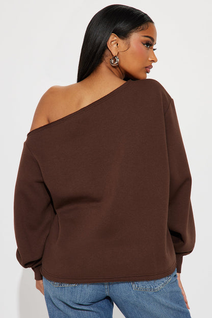 https://cdn.shopify.com/s/files/1/0293/9277/files/02-14-25_S6_35_7VND7A2453NV_Brown_KF_JS_14-07-57_27058_PXF.jpg?v=1739901898