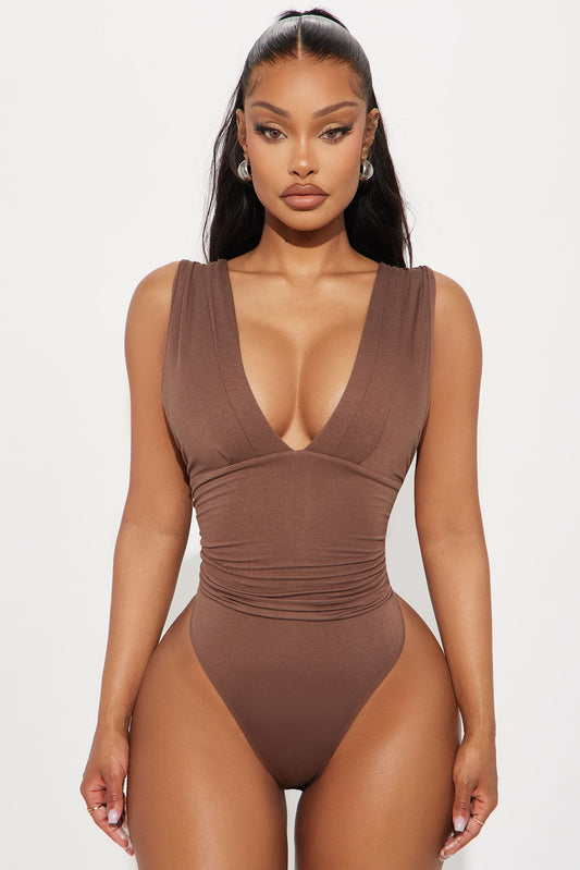 https://cdn.shopify.com/s/files/1/0293/9277/files/02-17-25_S2_9_37950_Chocolate_CXB_AA_11-03-42_2574_CM.jpg?v=1739923218
