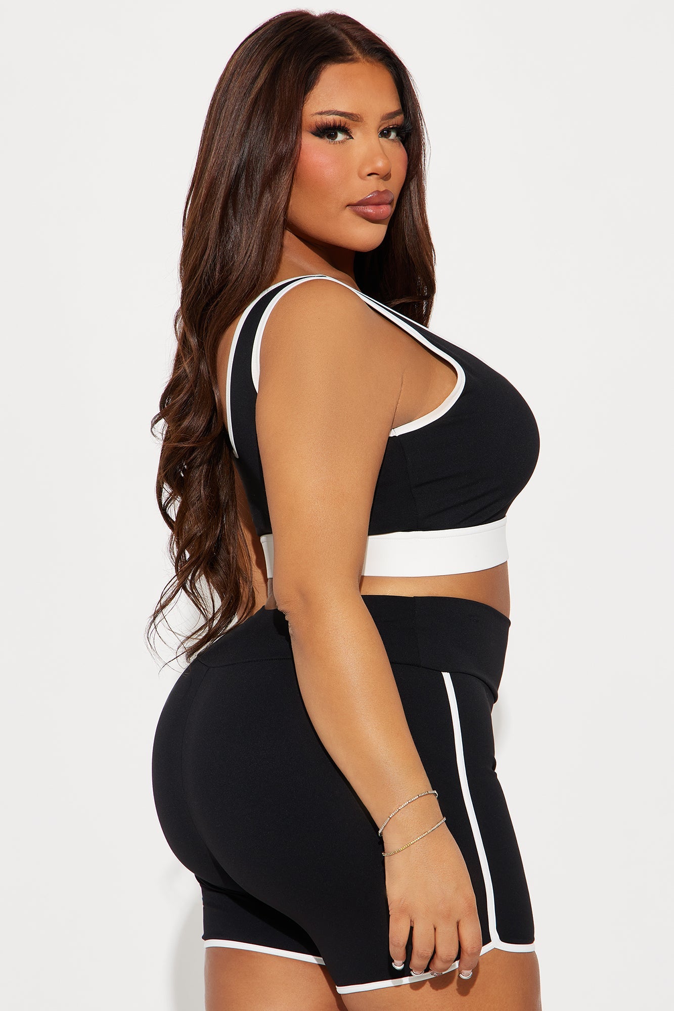 https://cdn.shopify.com/s/files/1/0293/9277/files/02-21-25_S4_30_TP80117_Black_RK_MC_14-07-01_PLUS_21788_PXF.jpg?v=1741995334