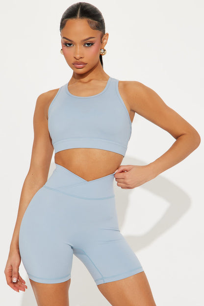 https://cdn.shopify.com/s/files/1/0293/9277/files/02-24-25_S5_20_GW24K1950_LightBlue_ZSR_AE_AC_11-23-46_6001_SG.jpg?v=1740607656