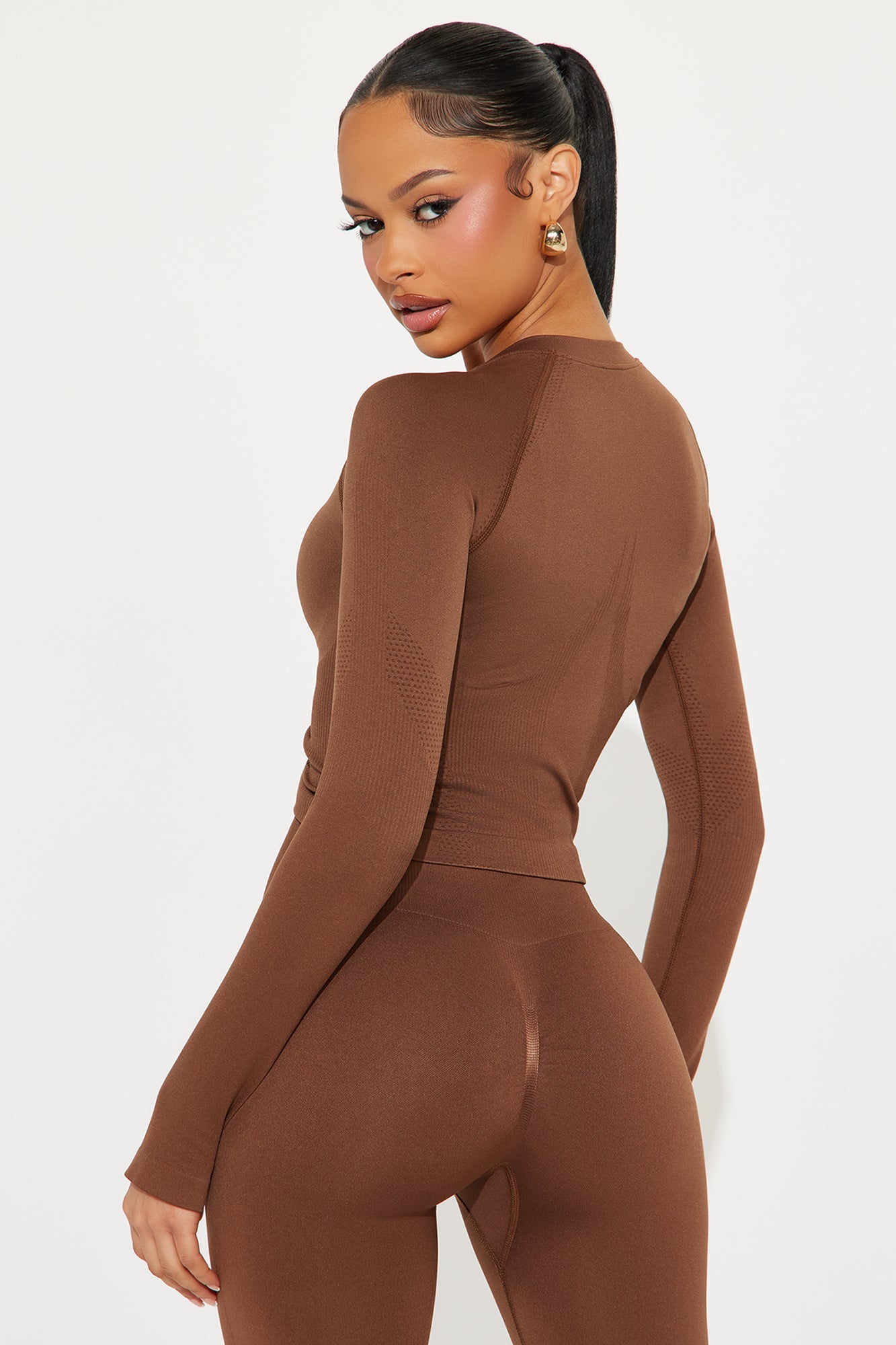 https://cdn.shopify.com/s/files/1/0293/9277/files/02-24-25_S5_24_TP80143_Mocha_AE_AC_11-41-32_6076_PXF.jpg?v=1740610595