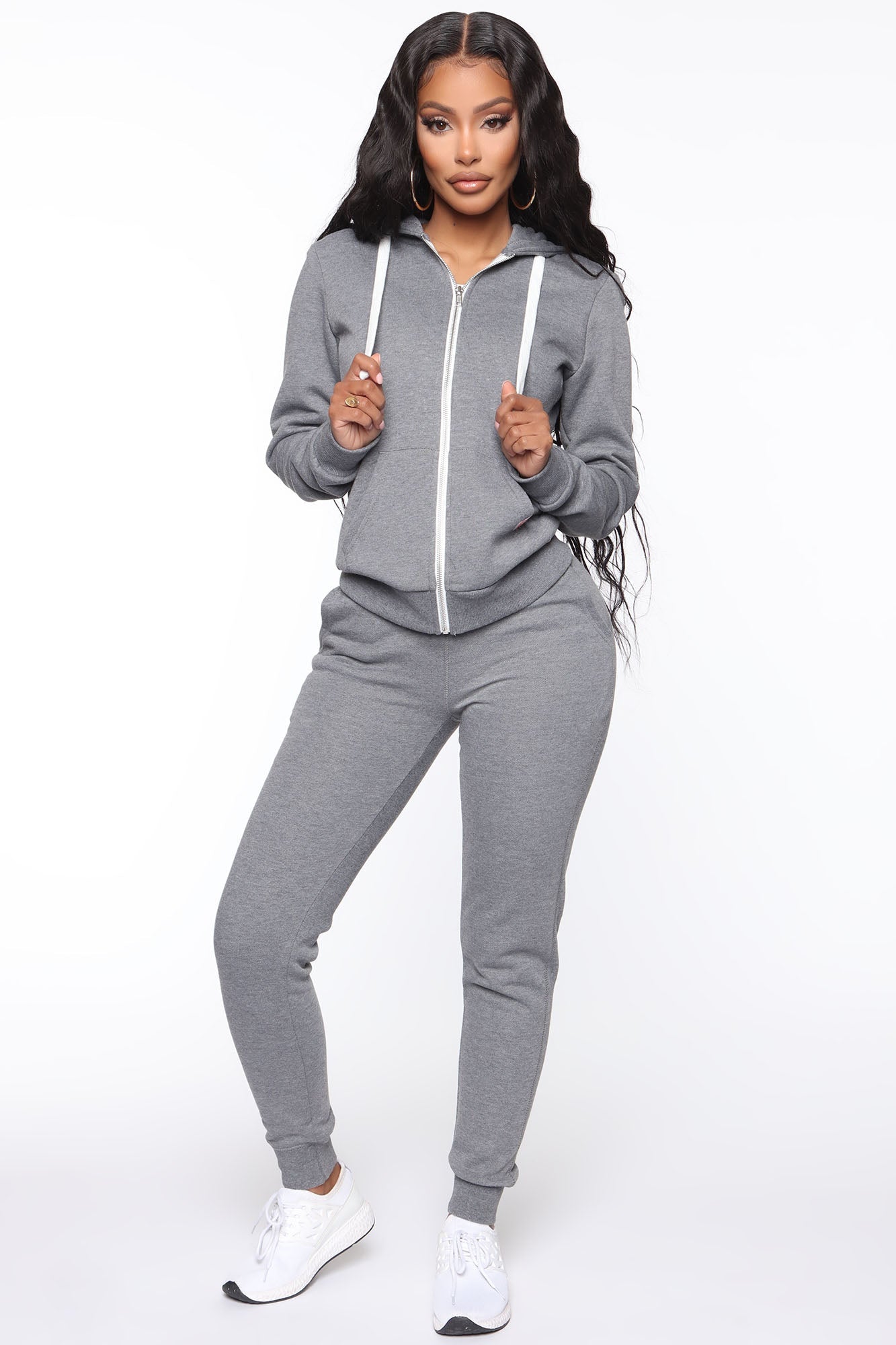 https://cdn.shopify.com/s/files/1/0293/9277/products/02-26-20_Studio_1_JP_OM_11-10-36_5__J415_HeatherGrey_3671_JK.jpg?v=1633028341