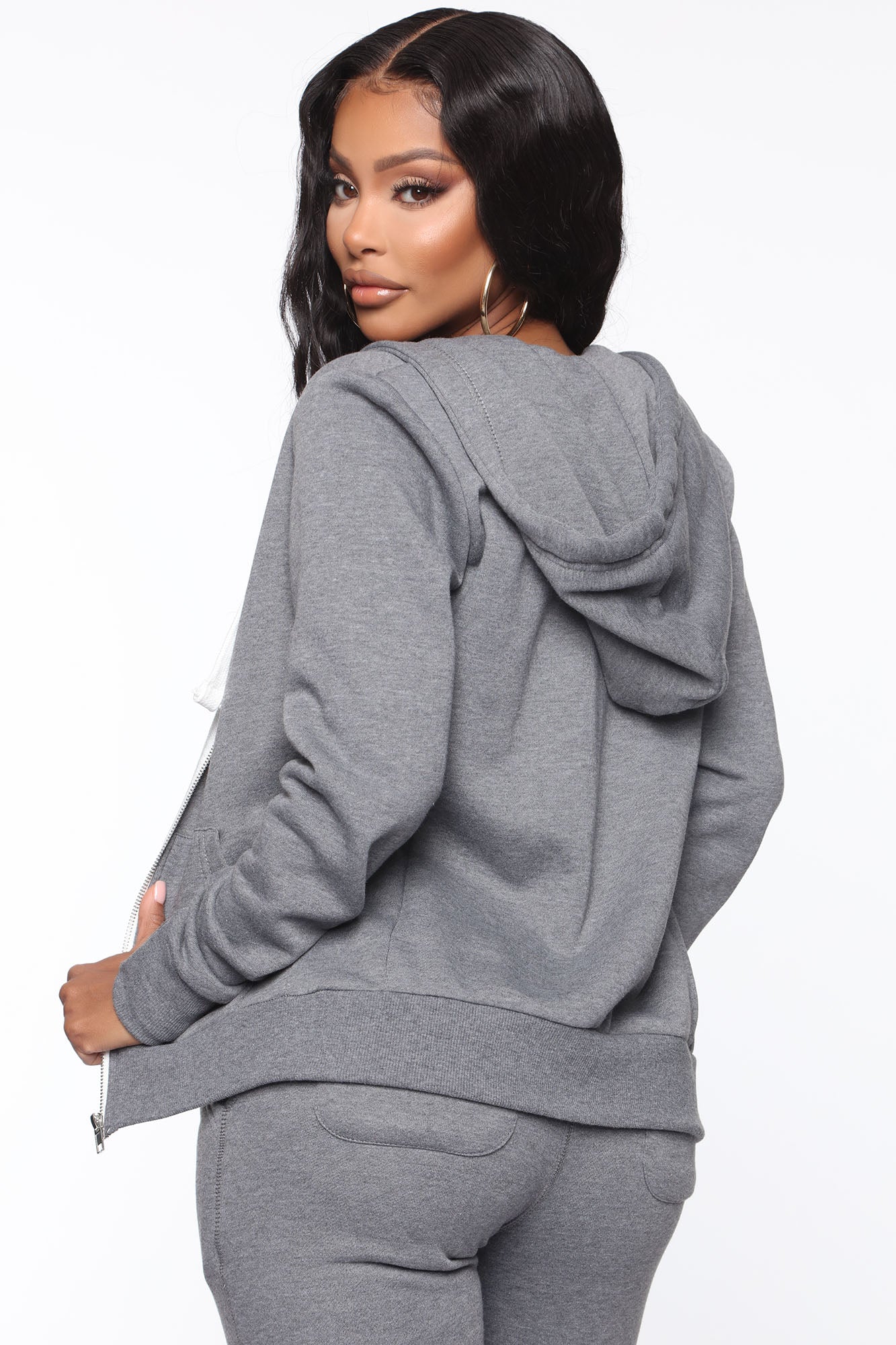 https://cdn.shopify.com/s/files/1/0293/9277/products/02-26-20_Studio_1_JP_OM_11-13-05_5__J415_HeatherGrey_3694_JK.jpg?v=1582838415