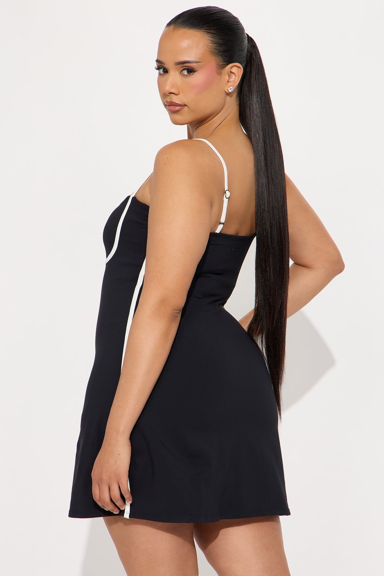 https://cdn.shopify.com/s/files/1/0293/9277/files/02-26-25_S8_41_ZDNVSP1595_Black_RM_AC_11-40-54_50877_PLUS_PXF.jpg?v=1741377395