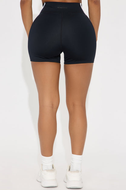 https://cdn.shopify.com/s/files/1/0293/9277/files/03-06-25_S9_58_ZDNVSP1622_Black_ZSR_RK_IM_15-10-09_55714_PXF.jpg?v=1741381096