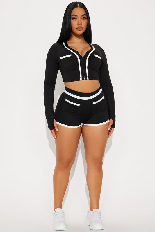 https://cdn.shopify.com/s/files/1/0293/9277/files/03-17-25_S4_69_24GWY4099_Black_ZSR_HY_AC_15-26-33_39240_PXF.jpg?v=1742333216