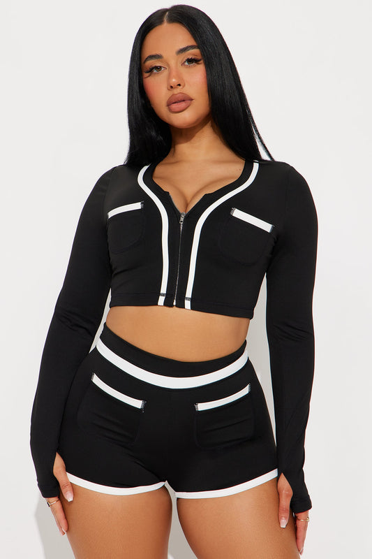https://cdn.shopify.com/s/files/1/0293/9277/files/03-17-25_S4_69_24GWY4099_Black_ZSR_HY_AC_15-26-36_39243_PXF.jpg?v=1742333216