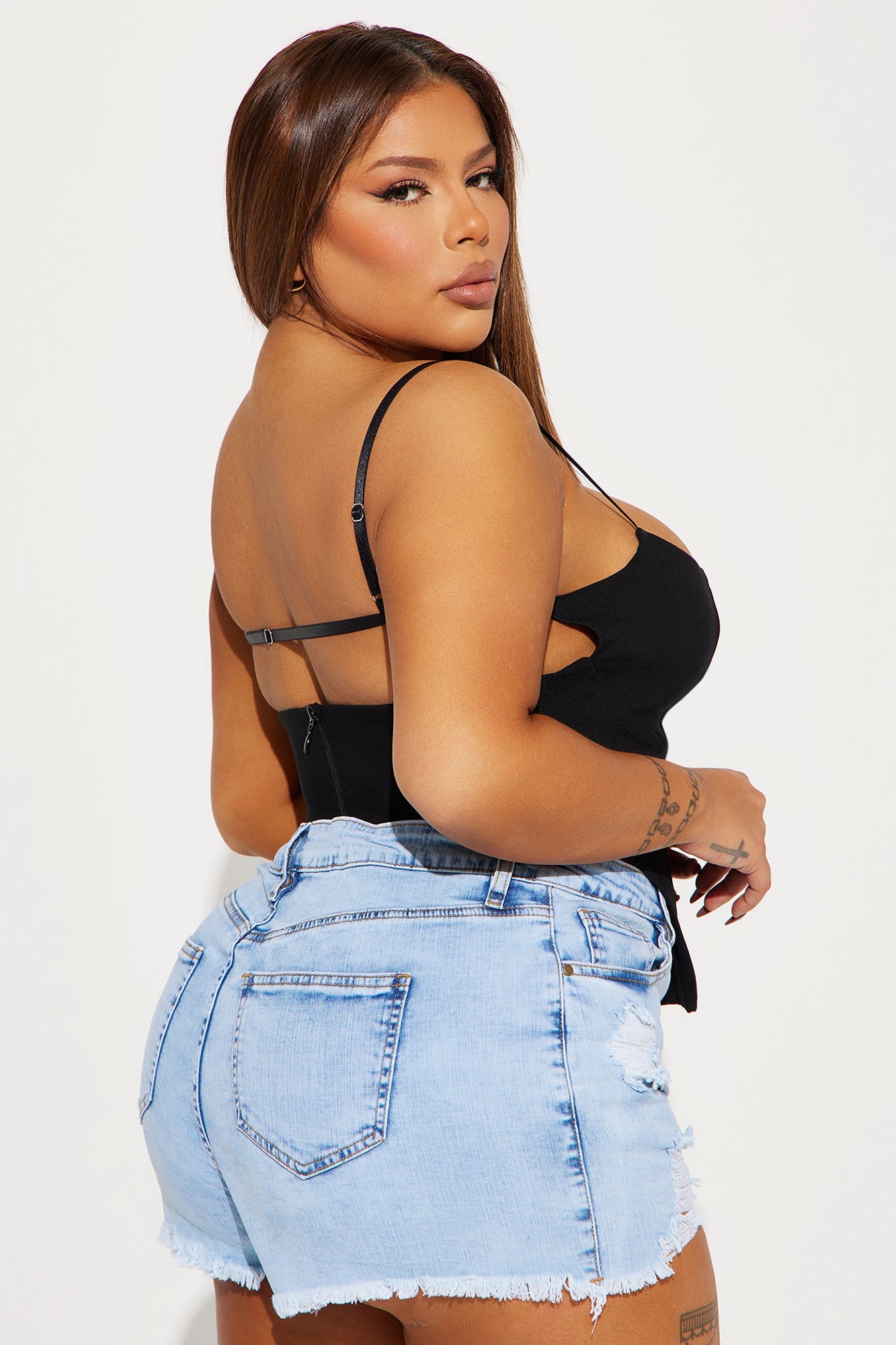 https://cdn.shopify.com/s/files/1/0293/9277/products/03-18-23Studio4_DD_AC_09-57-30_7_IT10768_Black_P_0007_PLUS_PXF.jpg?v=1679610645