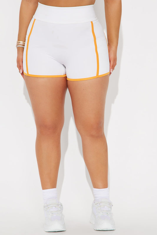 https://cdn.shopify.com/s/files/1/0293/9277/files/03-20-25_S2_37_ZDNVSP1693_White_RK_AC_14-27-41_55859_PXF.jpg?v=1742585335