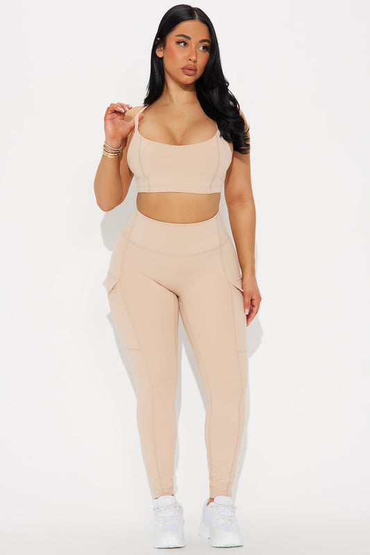 https://cdn.shopify.com/s/files/1/0293/9277/files/03-20-25_S2_47_ZDNVSP1686_Tan_RK_AC_14-50-06_14882_PXF.jpg?v=1742585864