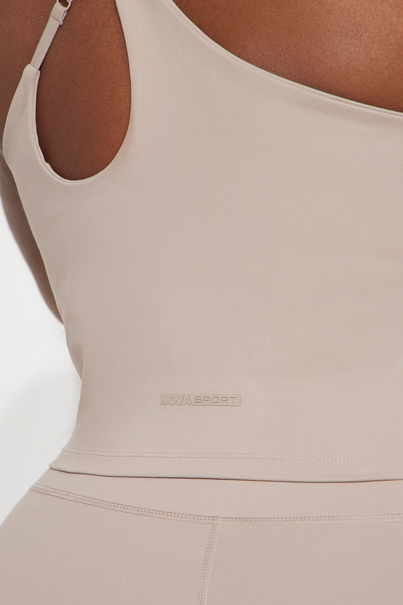 https://cdn.shopify.com/s/files/1/0293/9277/files/03-26-24_S5_6_ZDFN1507TOP_Taupe_ID_PC_11-07-46_PLUS_64543_PXF.jpg?v=1713999369
