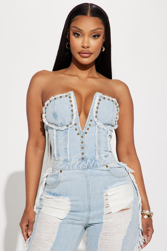 https://cdn.shopify.com/s/files/1/0293/9277/products/03-27-23Studio2_KJ_RL_15-39-37_34_FNJ11920_Denim_11436_JB.jpg?v=1680125684