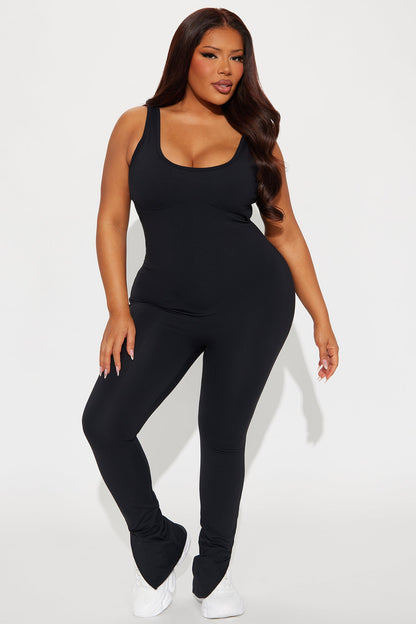 https://cdn.shopify.com/s/files/1/0293/9277/files/03-28-25_S4_3_ZDNVSP1311_Black_JG_MC_10-45-30_PLUS_6582_PXF.jpg?v=1743540431