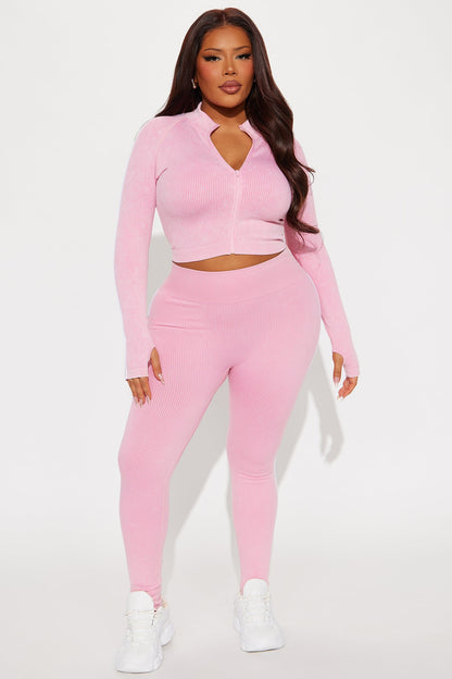 https://cdn.shopify.com/s/files/1/0293/9277/files/03-28-25_S4_9_ZDNVSP1300B_BubblegumPink_AE_PC_11-49-41_5099_PXF_PLUS.jpg?v=1744756511