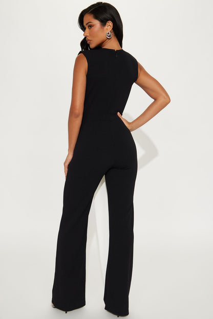 https://cdn.shopify.com/s/files/1/0293/9277/files/04-02-25_S5_9_JP23950_BlackWhite_ZSR_AE_IM_09-53-21_1645_SG.jpg?v=1743634541