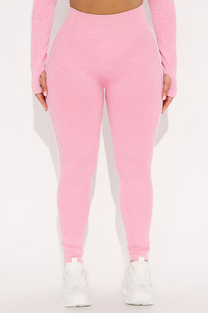 https://cdn.shopify.com/s/files/1/0293/9277/files/04-15-25_S1_3_ZDNVSP1300B_BubblegumPink_ZSR_KJ_AC_10-27-16_4564_BH.jpg?v=1744756511