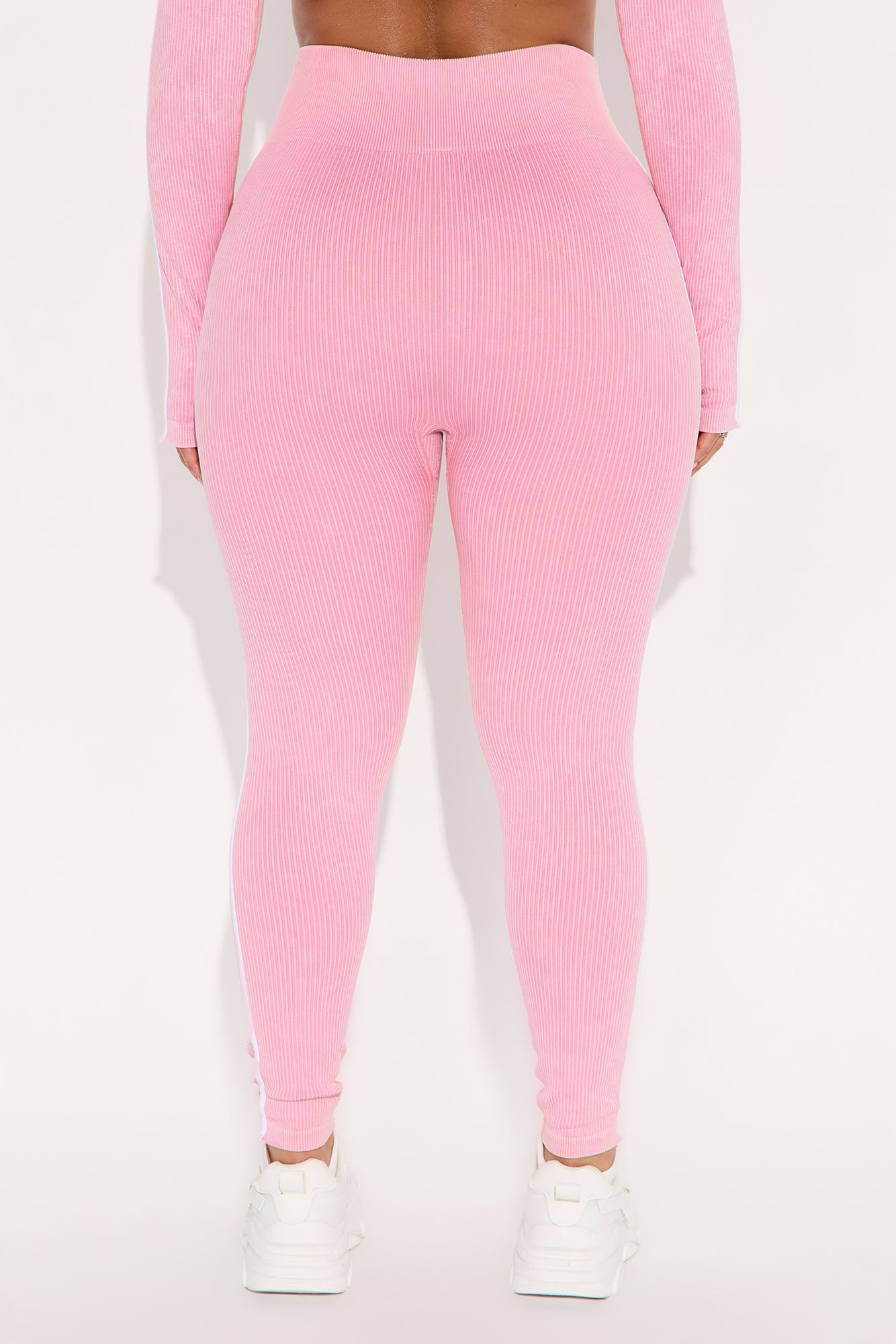 https://cdn.shopify.com/s/files/1/0293/9277/files/04-15-25_S1_3_ZDNVSP1300B_BubblegumPink_ZSR_KJ_AC_10-27-16_4565_BH.jpg?v=1744756511