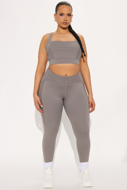 https://cdn.shopify.com/s/files/1/0293/9277/files/04-15-25_S8_39_ZDMK925L30B_Charcoal_KP_JS_11-57-21_7667_PLUS_PXF.jpg?v=1745446454