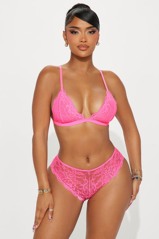 https://cdn.shopify.com/s/files/1/0293/9277/files/04-16-24_S4_62_ZDN8071N_HotPink_CC_KT_DO_15-07-31_41204_TT.jpg?v=1716249746