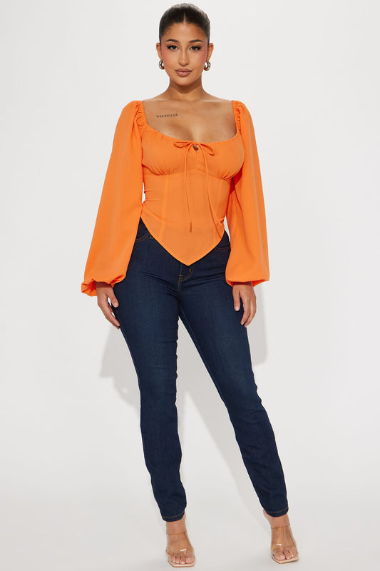 https://cdn.shopify.com/s/files/1/0293/9277/files/04-21-23Studio7_CE_PC_11-08-48_25_C3571TFN_Orange_0802_DQ.jpg?v=1682530697