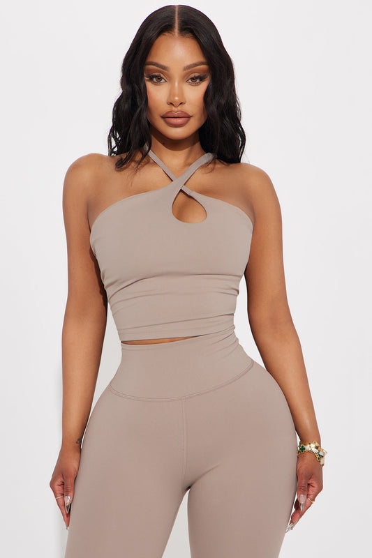 https://cdn.shopify.com/s/files/1/0293/9277/files/04-22-24_S2_31_ZDFN1507TOP_Taupe_P_KJ_RL_15-13-16_16947_PXF.jpg?v=1713999369