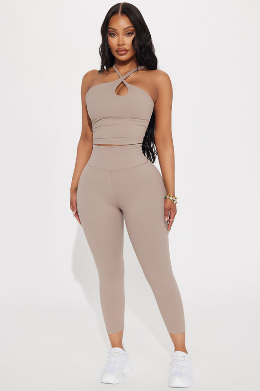 https://cdn.shopify.com/s/files/1/0293/9277/files/04-22-24_S2_32_ZDFN1507BOT_Taupe_P_KJ_RL_15-15-36_35684_PXF.jpg?v=1713999414