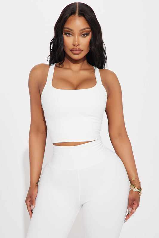 https://cdn.shopify.com/s/files/1/0293/9277/files/04-22-24_S2_36_ZDFN1519_White_P_KJ_RL_15-27-23_16988_PXF.jpg?v=1714001347